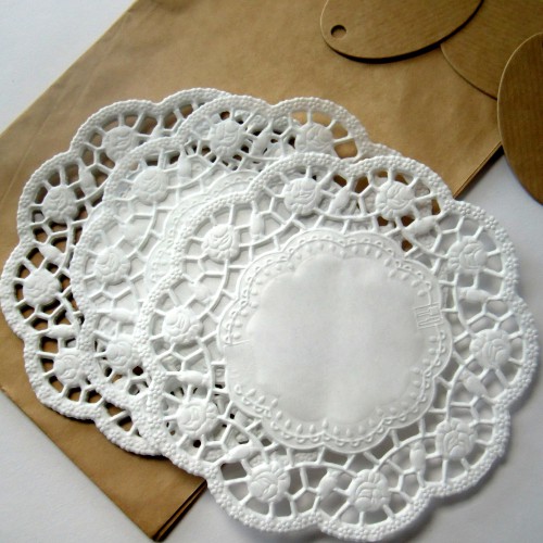 20 Stk Doilies weiss Papieruntersetzer 18cm