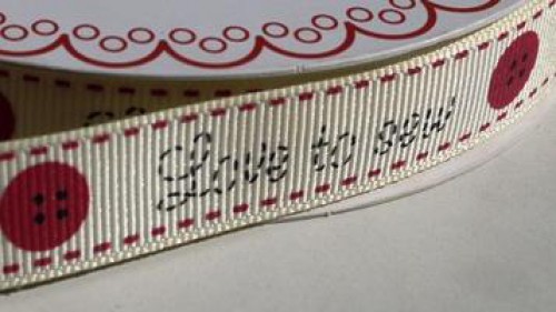 "Love to sew" Rolle 3 Meter Ripsband