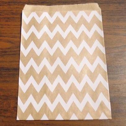 10 Papiertüten Kraft weiss Zickzack Chevron