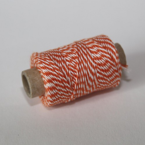 kleine Rolle dünnes Baumwollgarn orange weiss 35 Meter