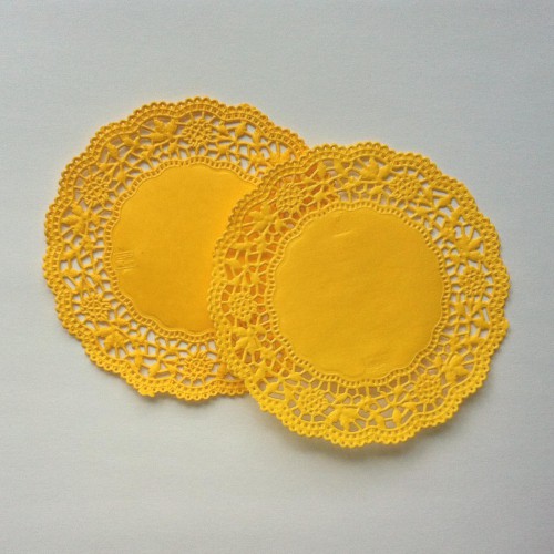 20 Stk Doilies gelb Tortenspitzen 10cm