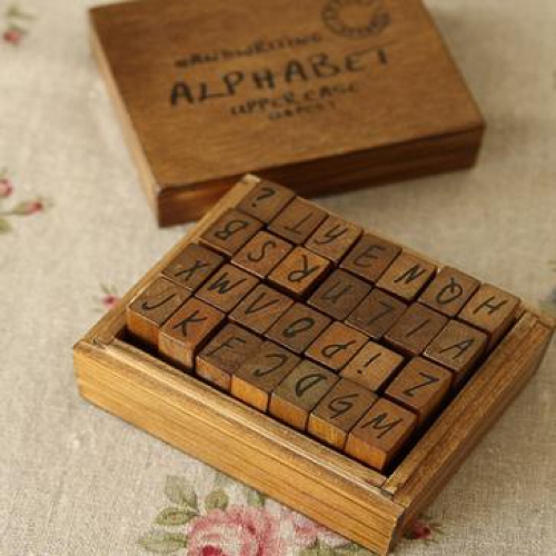 Alphabet Buchstaben Briefmarken-Vintage-Stil Alphabet Buchstaben Anzahl Symbol Stempel Dichtungen in Holzkiste Fall Alphabet Buchstaben Zahlen Set von 70 St/ück