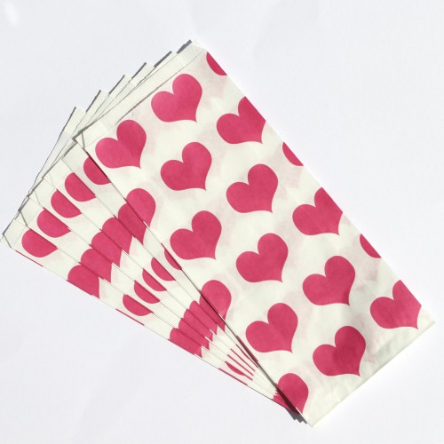 Set Papiertüten mit pinken Herzen
