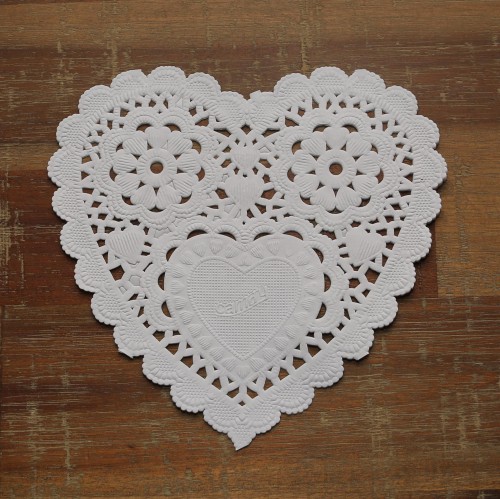 20 weisse Herzen Doilies Tortenspitzen 13cm